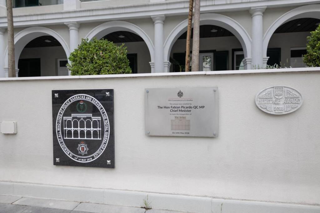 ジブラルタルCharming Colonial Flat In Historic Buildingアパートメント エクステリア 写真